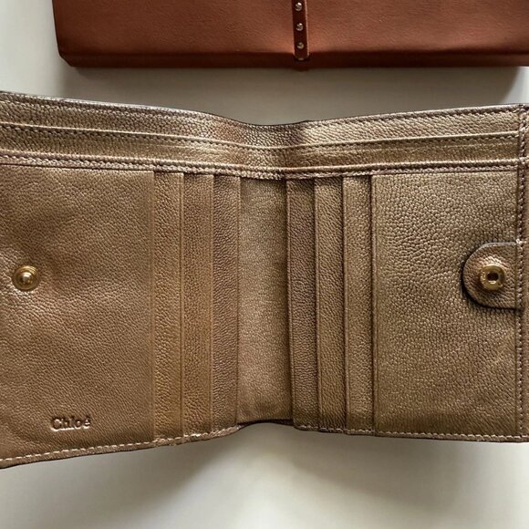 SOLD.   CHLOE Georgia Medium Bifold Wallet in Gold & new Nomad Notebook Stickers - Picture 7 of 9